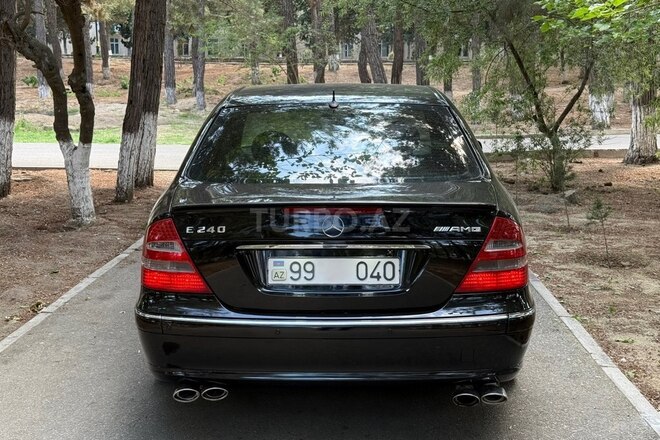 Mercedes E 240-7