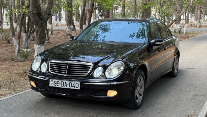 Mercedes E 240-2