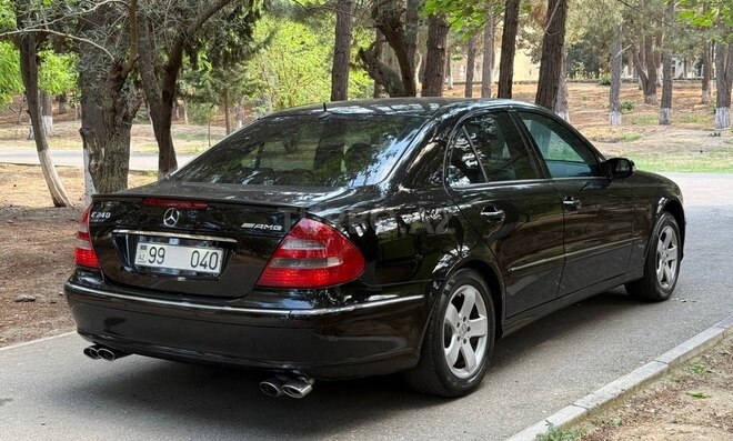 Mercedes E 240-9