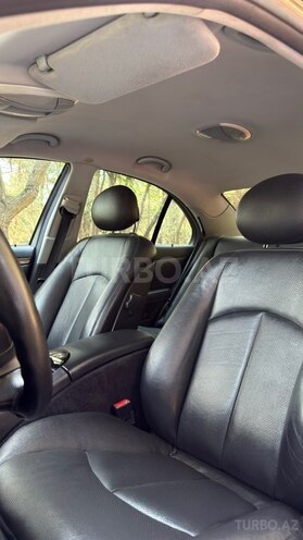 Mercedes E 240-12