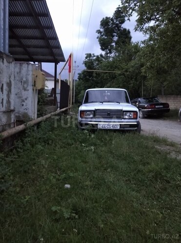 LADA (VAZ) 2107-1