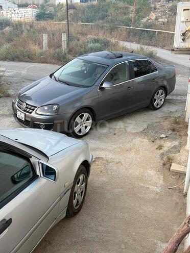 Volkswagen Jetta-11