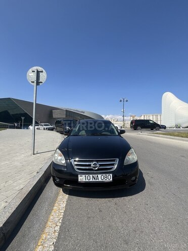 Nissan Altima-1