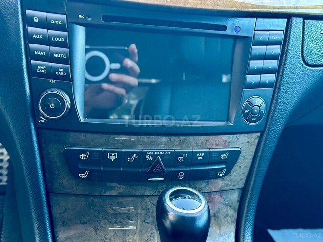 Mercedes E 350-13