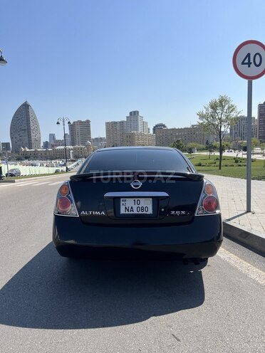 Nissan Altima-2