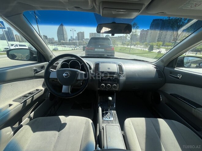 Nissan Altima-5