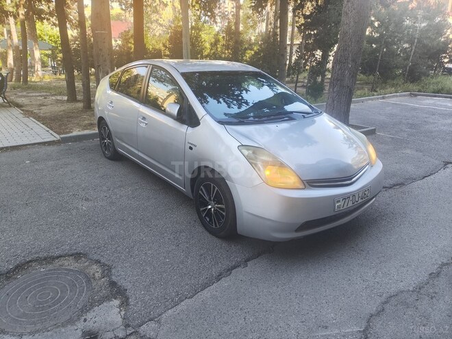 Toyota Prius-5