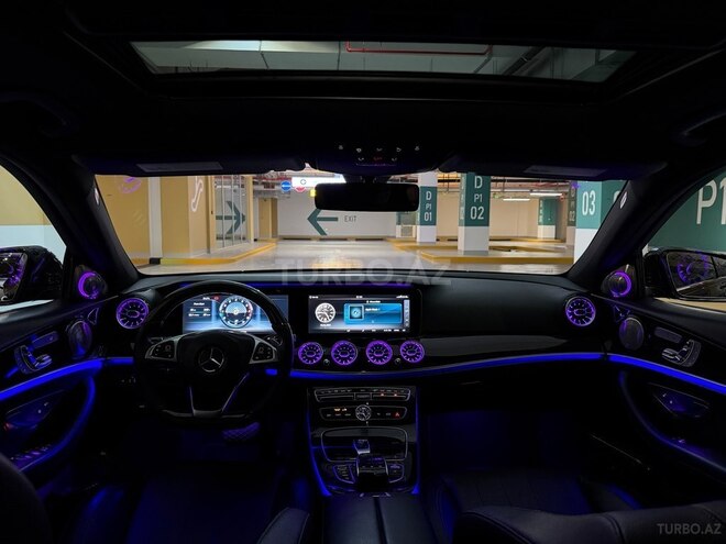 Mercedes E 300-8