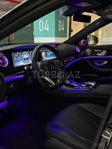 Mercedes E 300-9