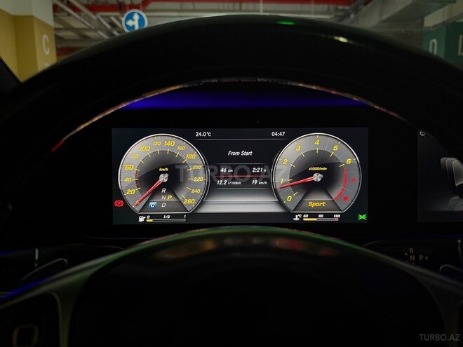 Mercedes E 300-13