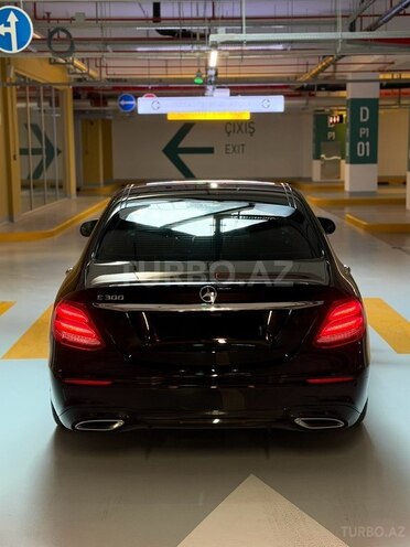 Mercedes E 300-5