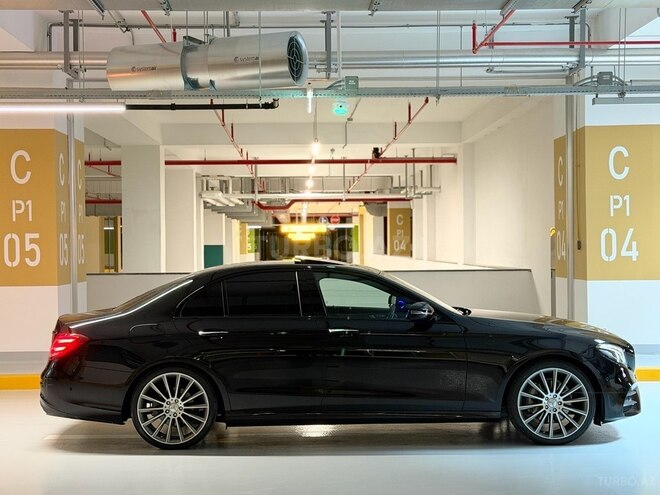 Mercedes E 300-6