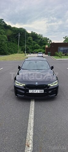 BMW 320-1