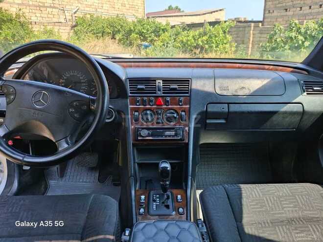 Mercedes C 240-3