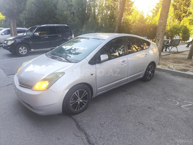 Toyota Prius-10