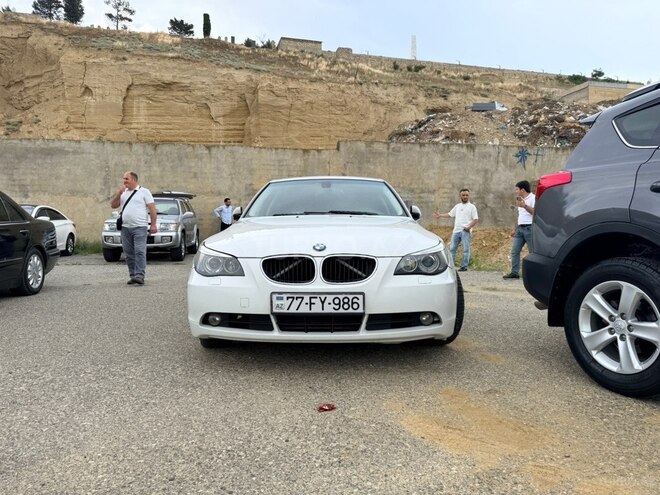 BMW 525-7