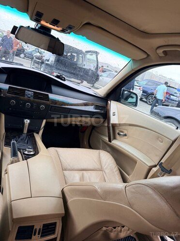 BMW 525-12
