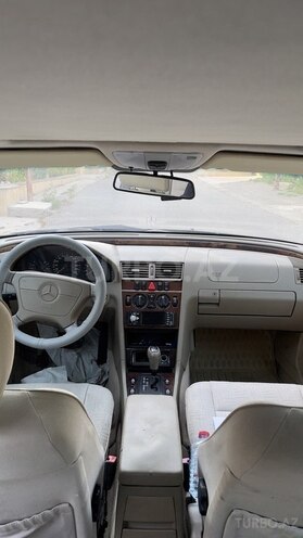 Mercedes C 200-7