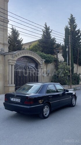 Mercedes C 200-4