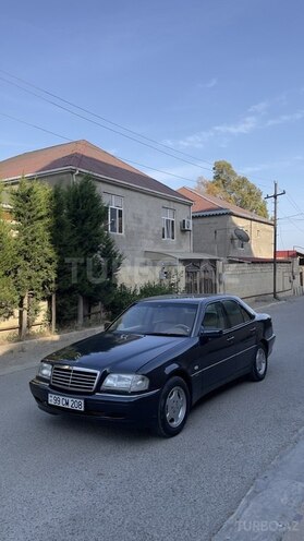 Mercedes C 200-1