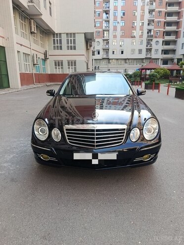 Mercedes E 220-1