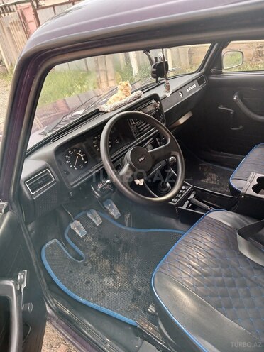LADA (VAZ) 2107-2