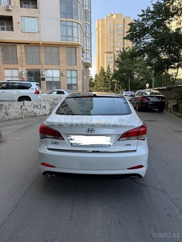 Hyundai i40-6