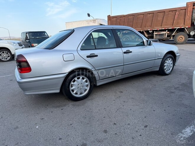 Mercedes C 180-6