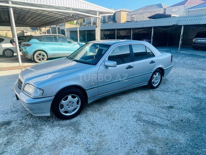 Mercedes C 220-2