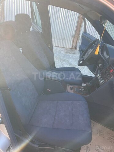Mercedes C 220-11