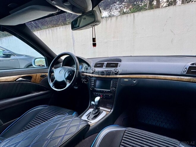 Mercedes E 320-18