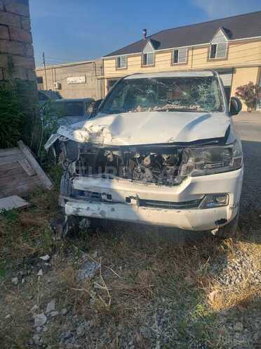 Toyota Land Cruiser-7