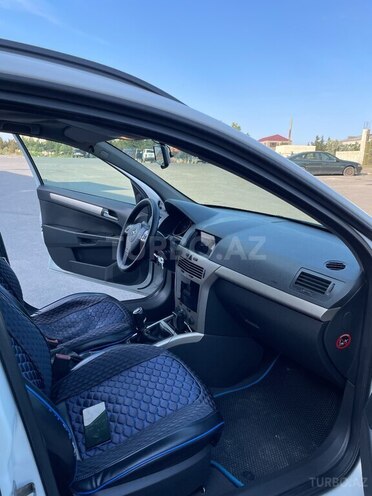 Opel Astra-10