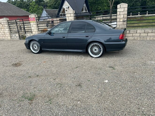 BMW 528-8