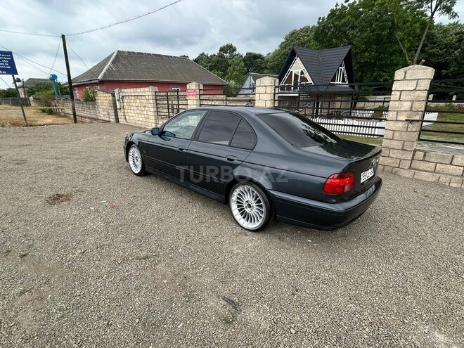 BMW 528-9