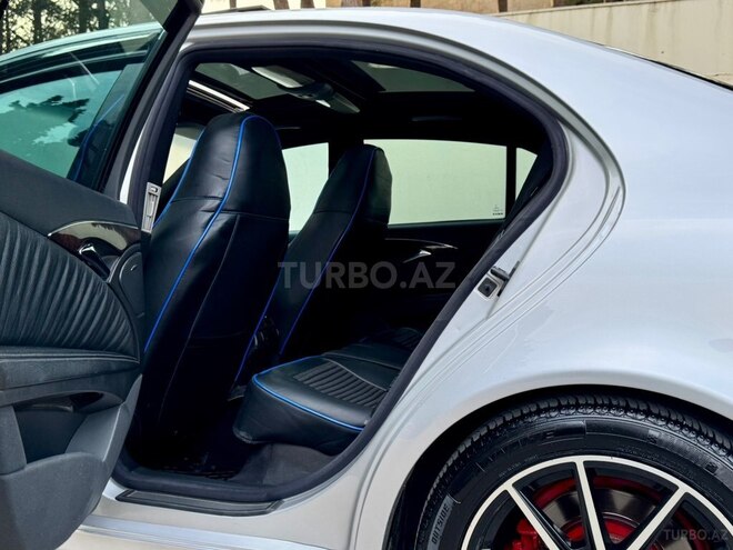 Mercedes E 320-19