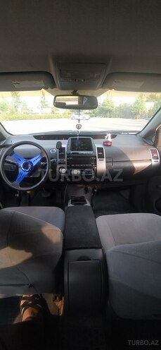 Toyota Prius-13