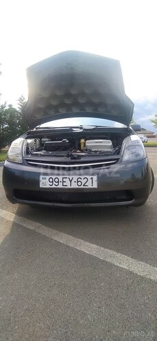 Toyota Prius-5