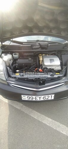 Toyota Prius-8