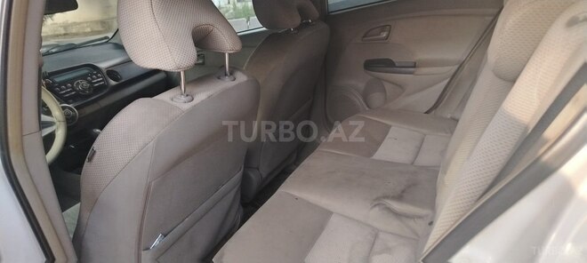 Honda Insight-2