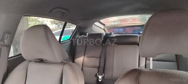 Honda Insight-3