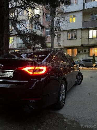 Hyundai Sonata-4
