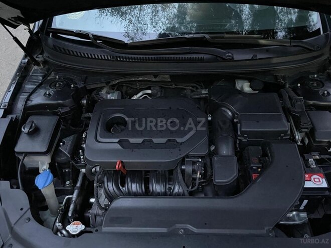 Hyundai Sonata-14