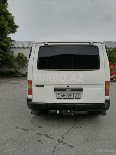 Ford Transit-2