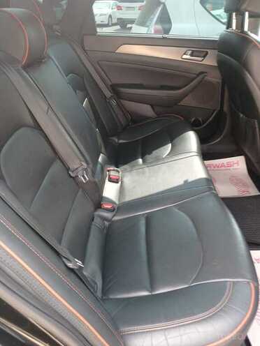Hyundai Sonata-8