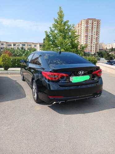Hyundai Sonata-4
