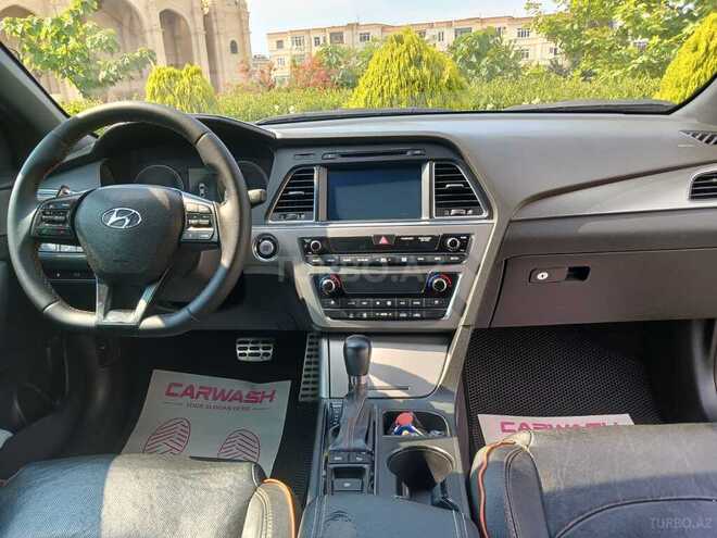 Hyundai Sonata-6