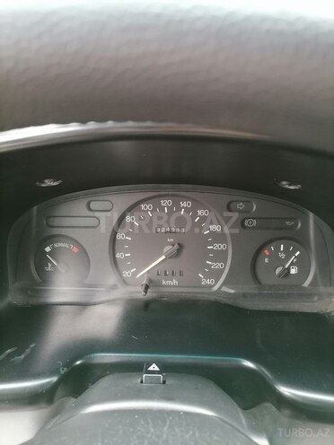 Ford Transit-10