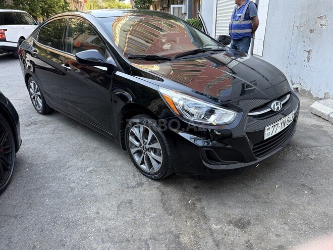 Hyundai Accent-4