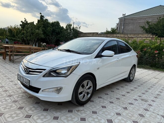 Hyundai Accent-2